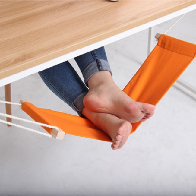 Invenções para facilitar a vida no trabalho - Cama de rede para os pés