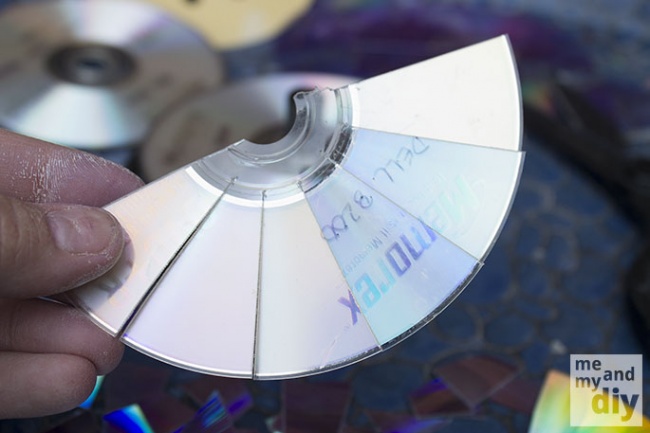 Reciclar é preciso, nunca mais deite nada fora - cd velhos