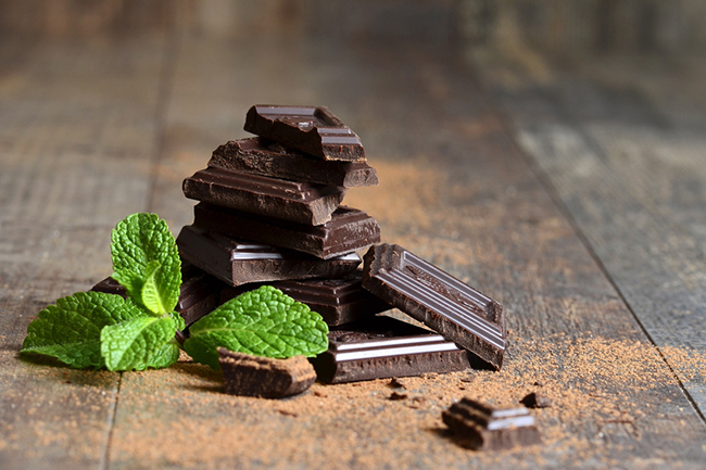Dicas para evitar o açúcar - coma 1 quadrado de chocolate negro