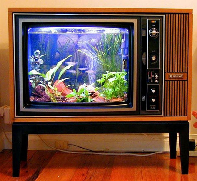 Reciclar e decorar - transformar uma televisão antiga