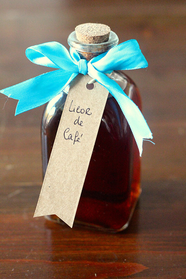 Licor de café e biscoitos de canela - Faça você mesmo - LICOR DE CAFÉ