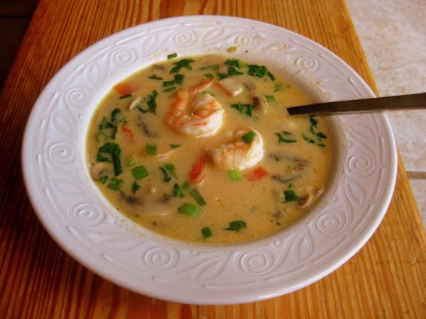 Sopa de peixe com coentros para 6 pessoas - Conheça a receita