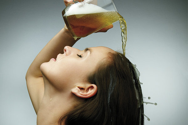 Usos surpreendentes da cerveja - Promove a saúde e beleza do cabelo