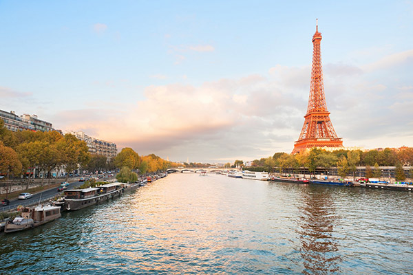 7 viagens muito românticas para casais apaixonados - Paris