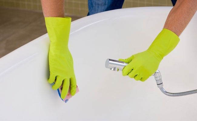 Soluções caseiras para ter uma casa de banho a brilhar