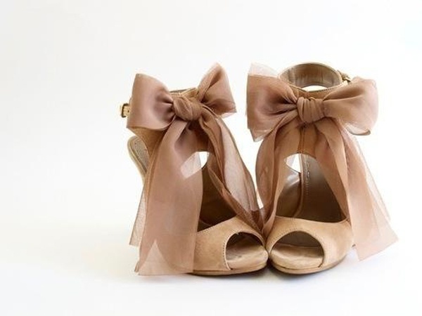 10 sapatos a que nenhuma mulher resiste- Sandálias Nude