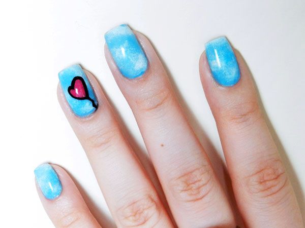Unhas de gel amimadas para a Primavera/ Verão - Azul celeste