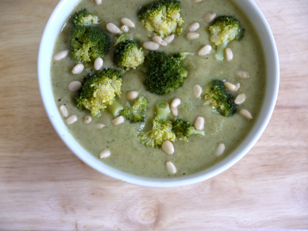Sopa de brócolos com feijão branco e cogumelos- Sopa de brócolos com feijão branco e cogumelos