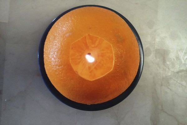 Como fazer ambientadores em casa sem gastar muito dinheiro- Vela natural de casca de laranja com cobertura