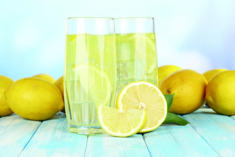 Benefícios da Água com limão